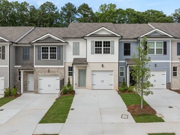 6008 Skylar Dr S, Fulton, GA 30331