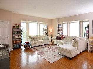 358 Rector St APT 304, Perth Amboy, NJ 08861