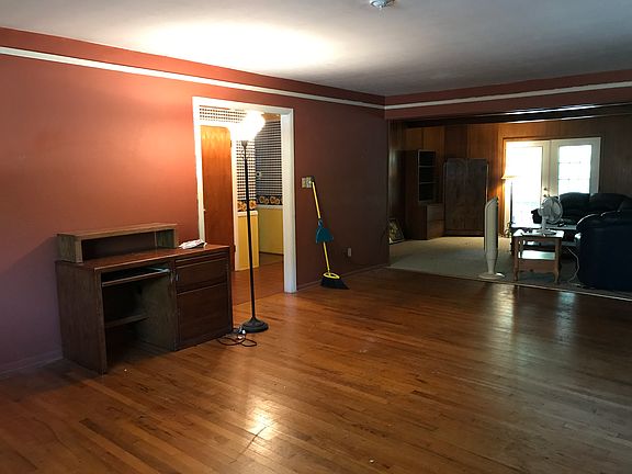 2nd image of 3529 Chaffin Dr