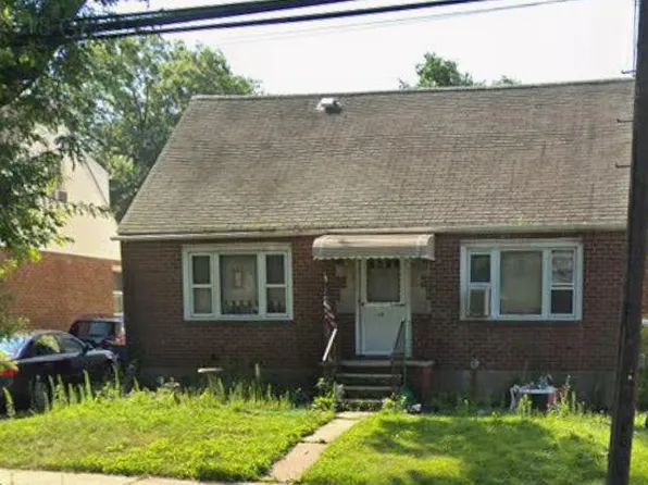 92 Floral Boulevard, Floral Park, NY 11001