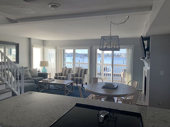 3rd image of 1403 Canal Dr APT 7