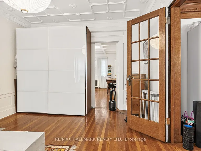 344 Palmerston Blvd #MAIN — Photo 14