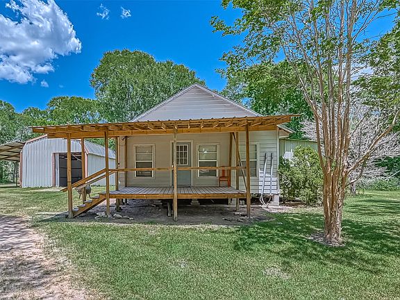 3rd image of 6341 Whispering Oaks Cir