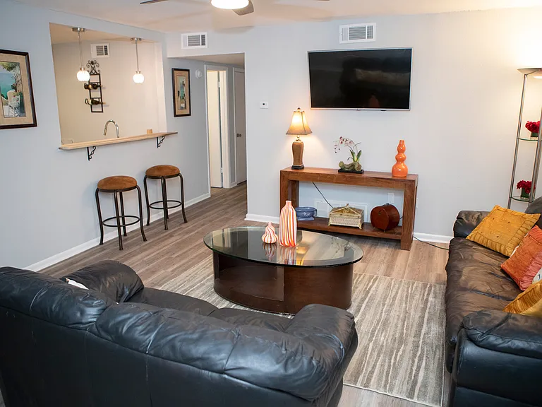 300 Bayou Blvd #106 — Photo 9