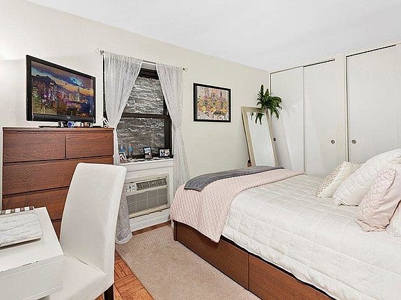 4th image of 235 E 51st St #5AA