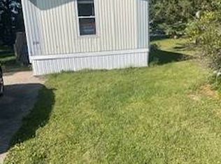 214 Flora Cir #F214, Clintonville, WI 54929