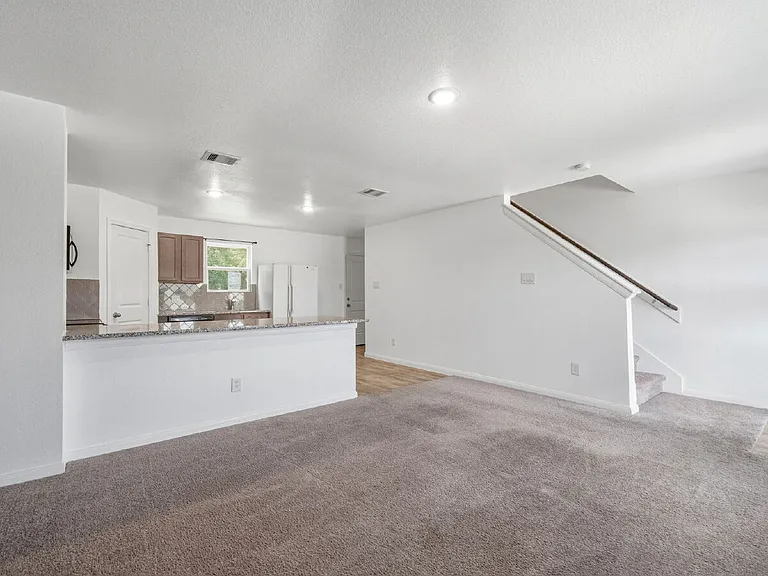 16842 Marie Village Dr — Photo 5