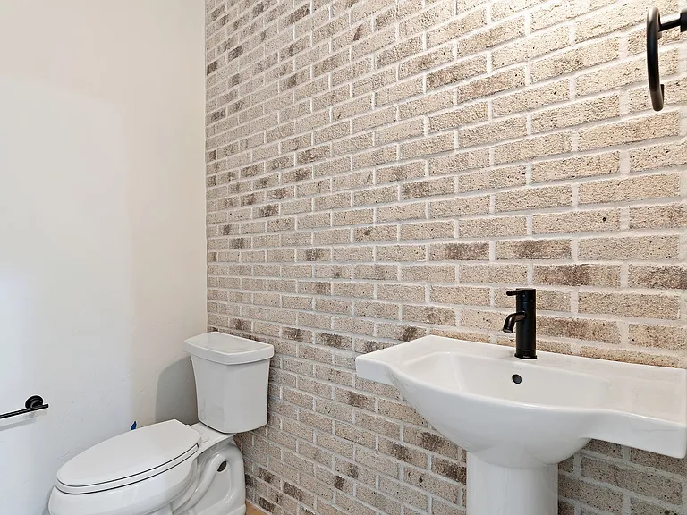2450 W Iron Coop St #1 — Photo 21