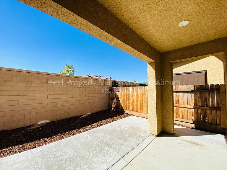 2534 Mustang Dr — Photo 41