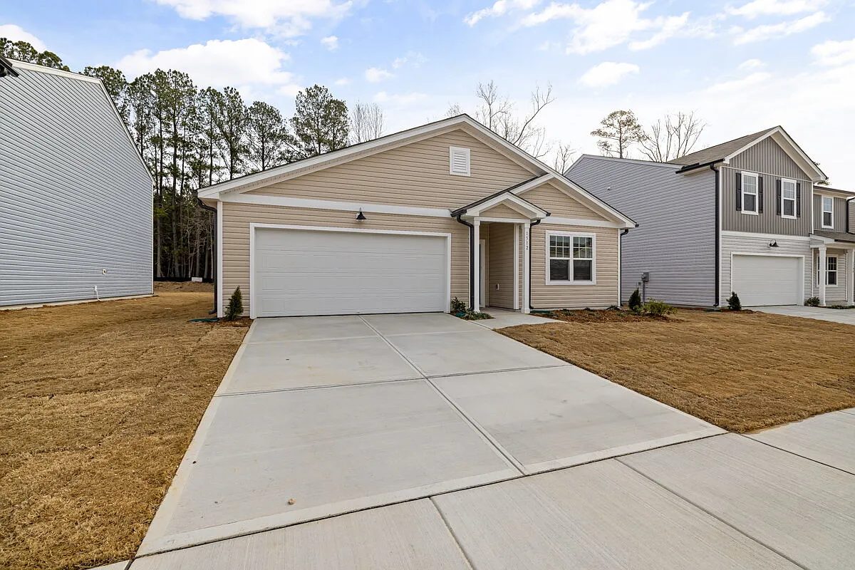 4 bed, 2.0 bath, 1800 sqft, $1,950 — Photo 4