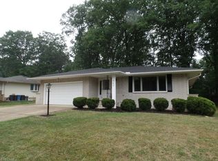 963 E Meadowlawn Blvd, Seven Hills, OH