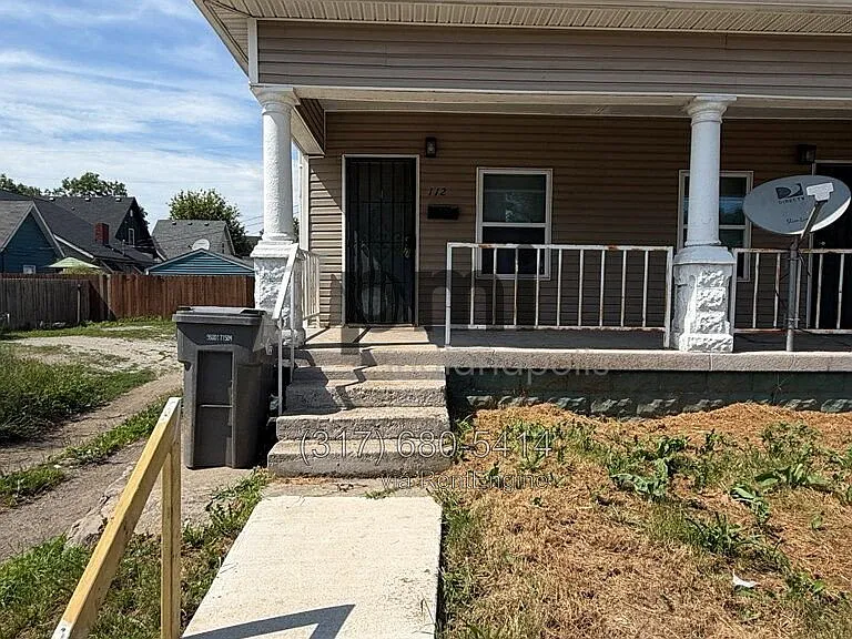 112 Adler St — Photo 2