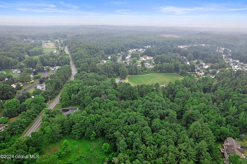 4th image of 76 Canty Road