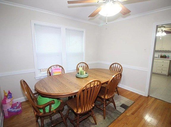 3rd image of 10944 S Artesian Ave