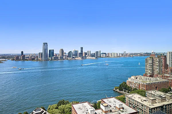 Rented by Compass | media 13