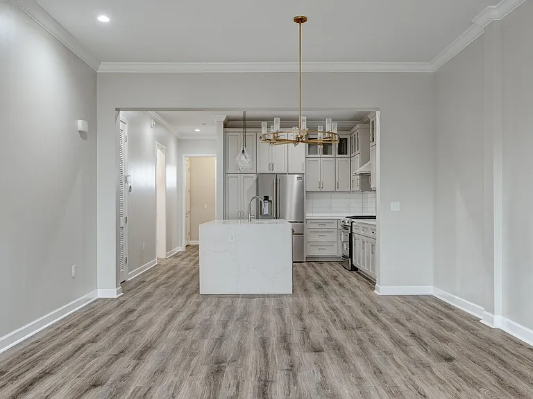 160 Morrow Ave #208 — Photo 4