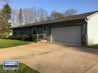 17415 Air Strip Rd, Hudson, IL 61748