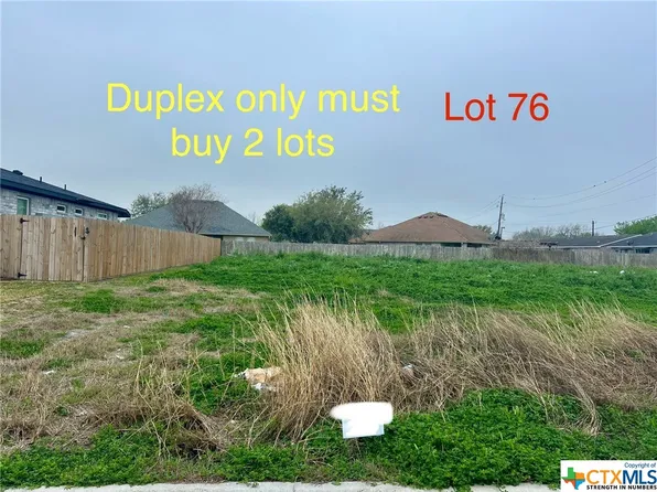 106 W Aimable St, Port Lavaca, TX 77979