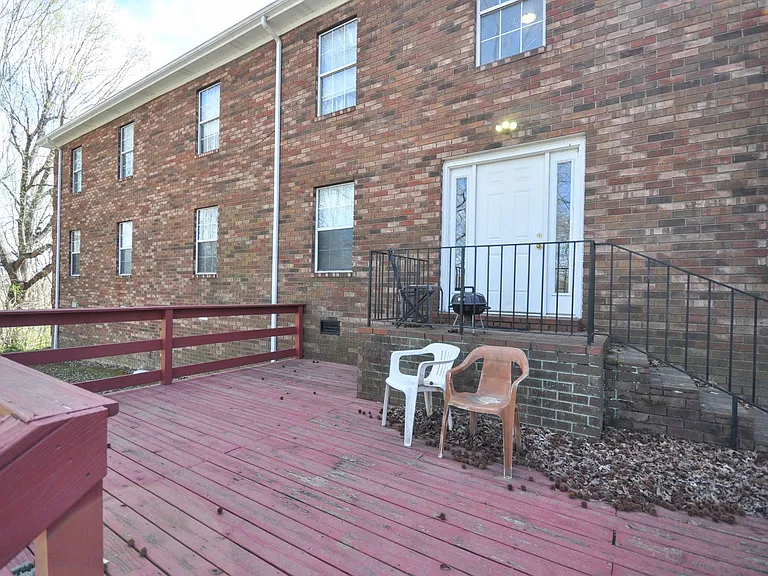 620 Oak Park Blvd #204 — Photo 10