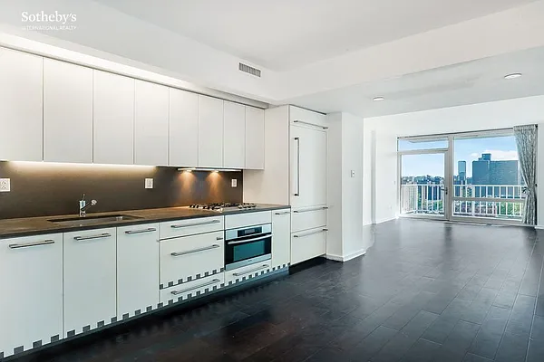 Rented by Sotheby's International Realty | media 12