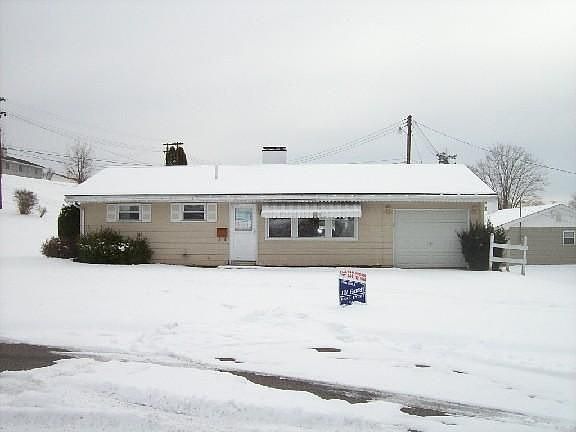 1st image of 11 Andover Cir