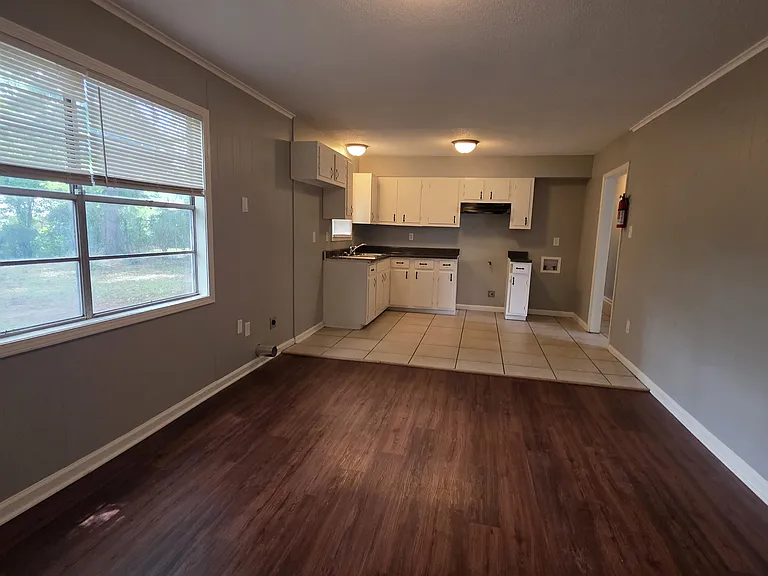 5136 Alford St — Photo 2