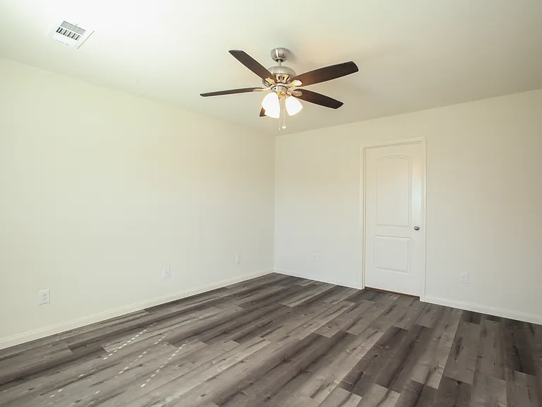 1325 Englemann Dr — Photo 18
