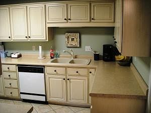 5th image of 105 King Edward Dr