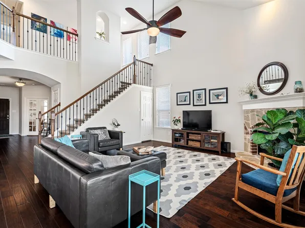629 Cattlemans Way, Fort Worth, TX 76131