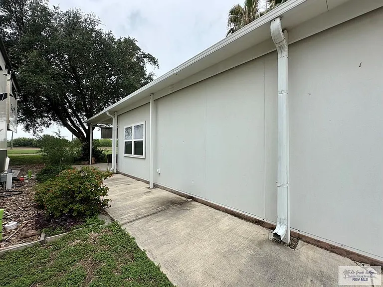 320 Mississippi River Blvd — Photo 14