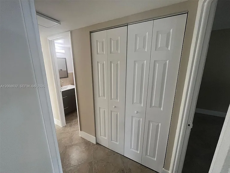 498 NW 165th St #D501 — Photo 7