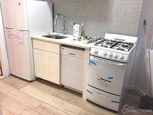 Rented by City Connections Realty | media 31