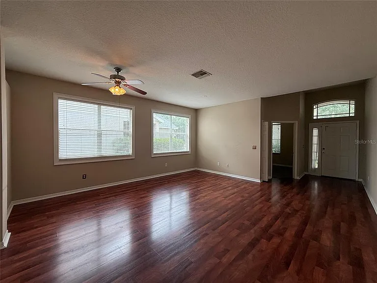 6520 Bridgecrest Dr — Photo 5