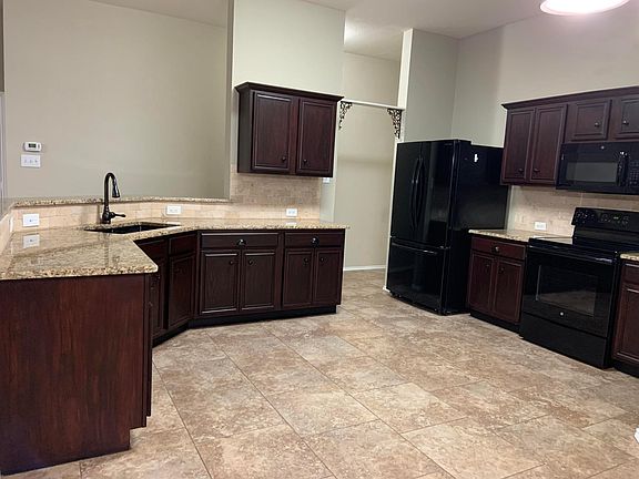 3rd image of 11804 Wispwillow Dr