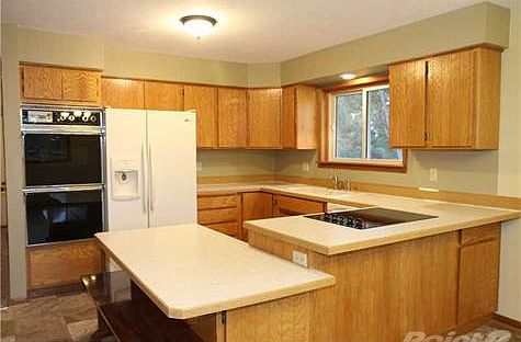 3rd image of 4527 Shasta Ln