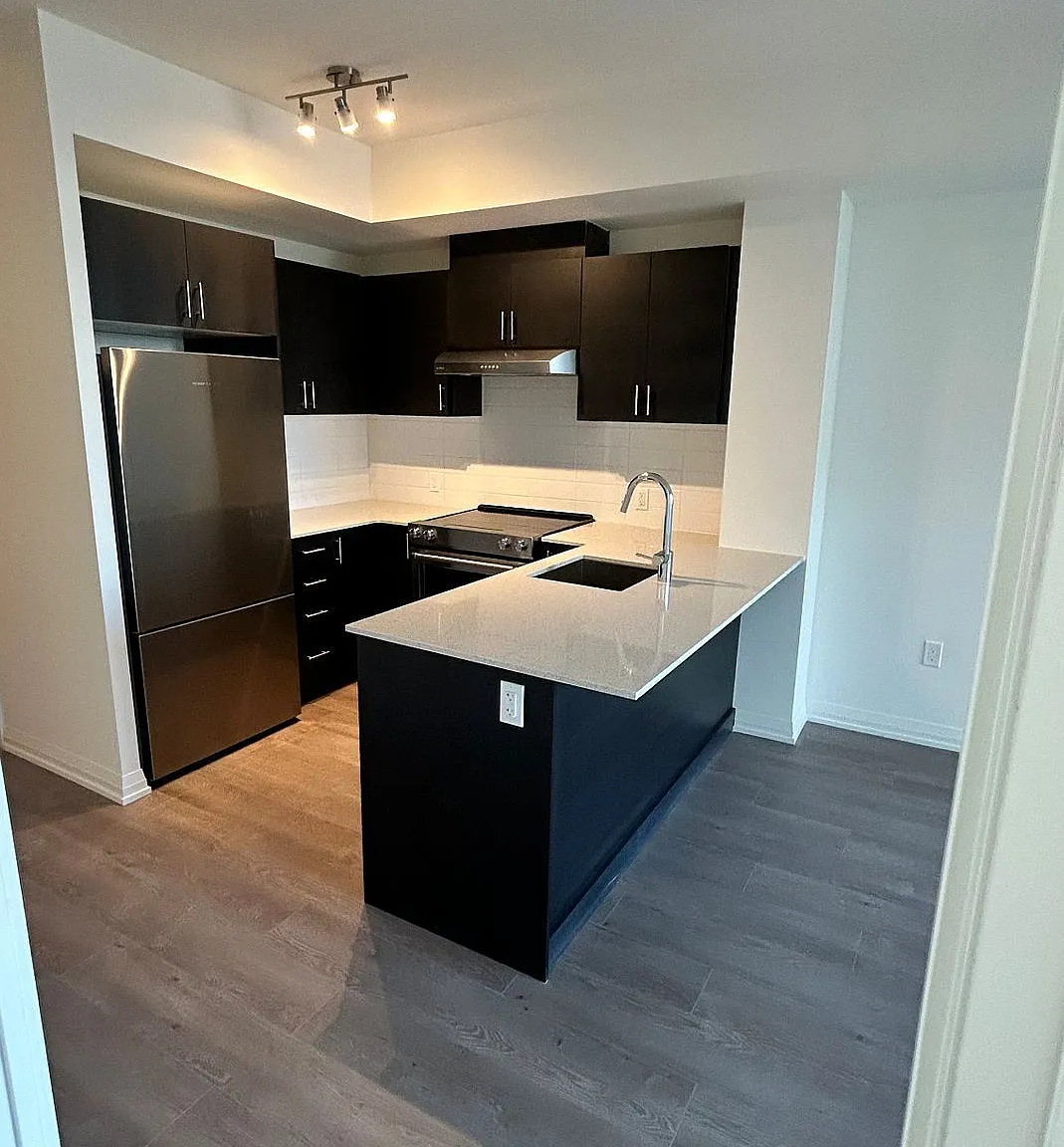 2 bed, $2,400 — Photo 2