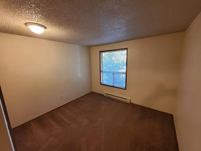 14th Street Apartments — Photo 13