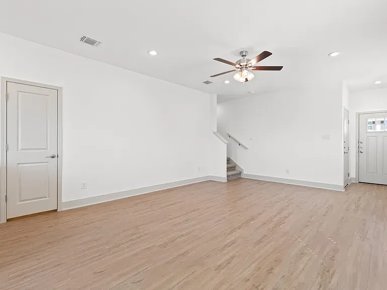 7522 Gramercy Way #101 — Photo 1