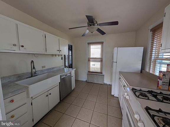 4th image of 211 Penn Ave