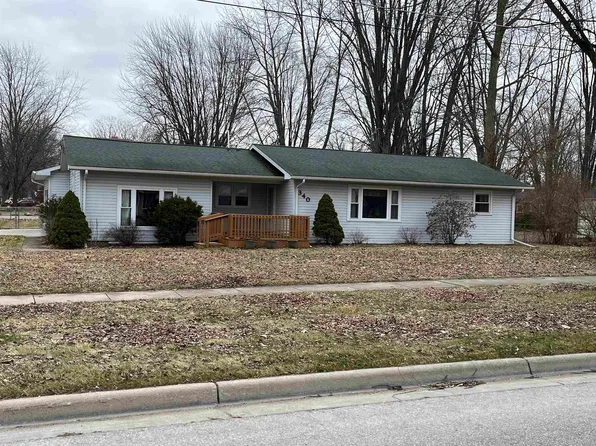 340 N Saginaw St, Montrose, MI 48457