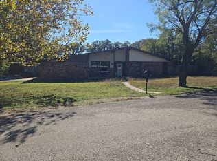 201 NW 32nd St, Mineral Wells, TX 76067