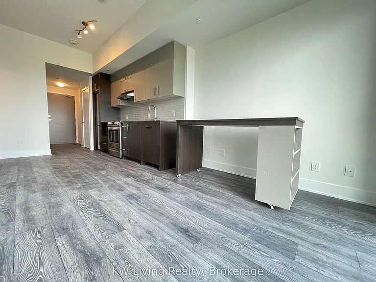 188 Fairview Mall Dr #816 — Photo 10