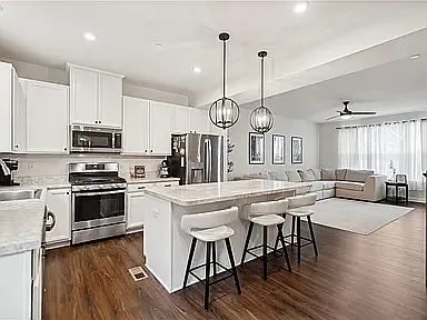 135 Moyer Hill Dr — Photo 6