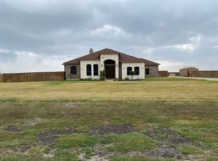 3801 Amanda Ln, Robstown, TX 78380