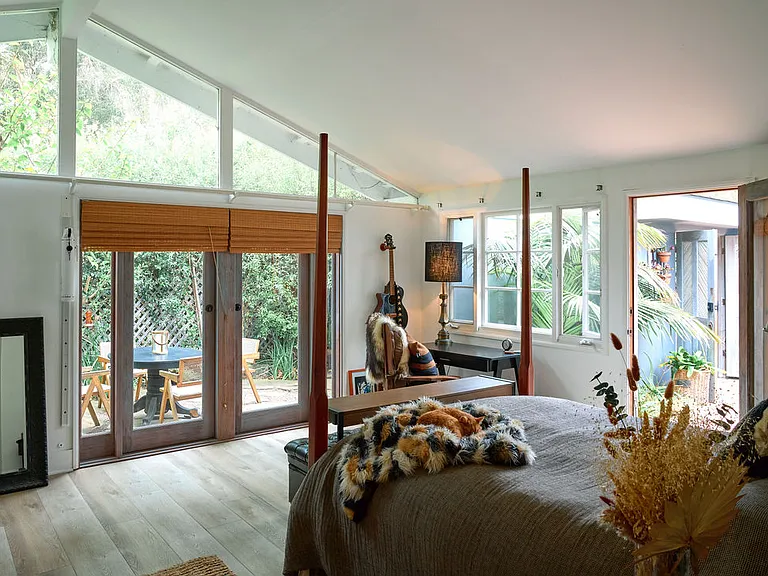 6328 Frondosa Dr — Photo 16