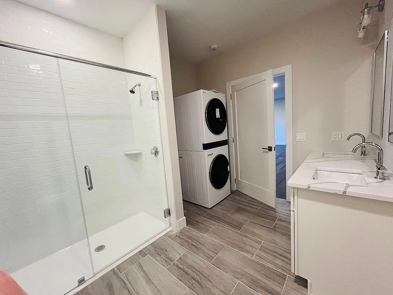 3 bed, $3,850 — Photo 3