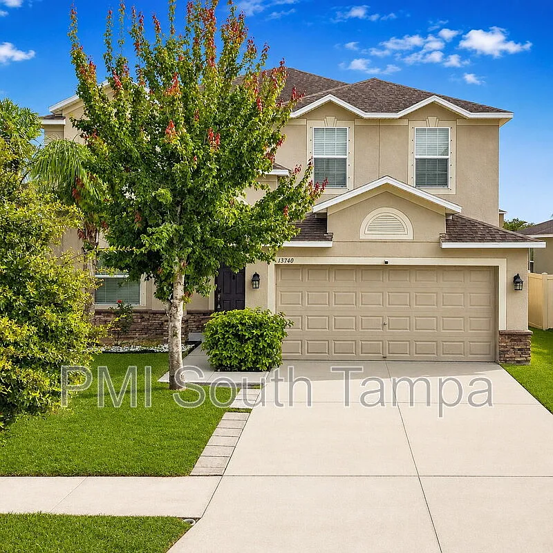 6 bed, 3.0 bath, 3009 sqft, $3,595 — Photo 1