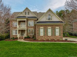 7408 Stonehaven Dr, Waxhaw, NC 28173