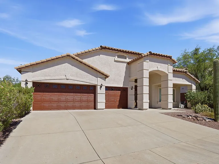 4927 N Louis River Way — Photo 2