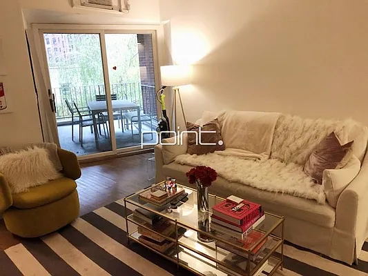 Rented by Point NYC | media 19